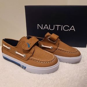 🏷NIB Nautica Boat Shoes 10c
